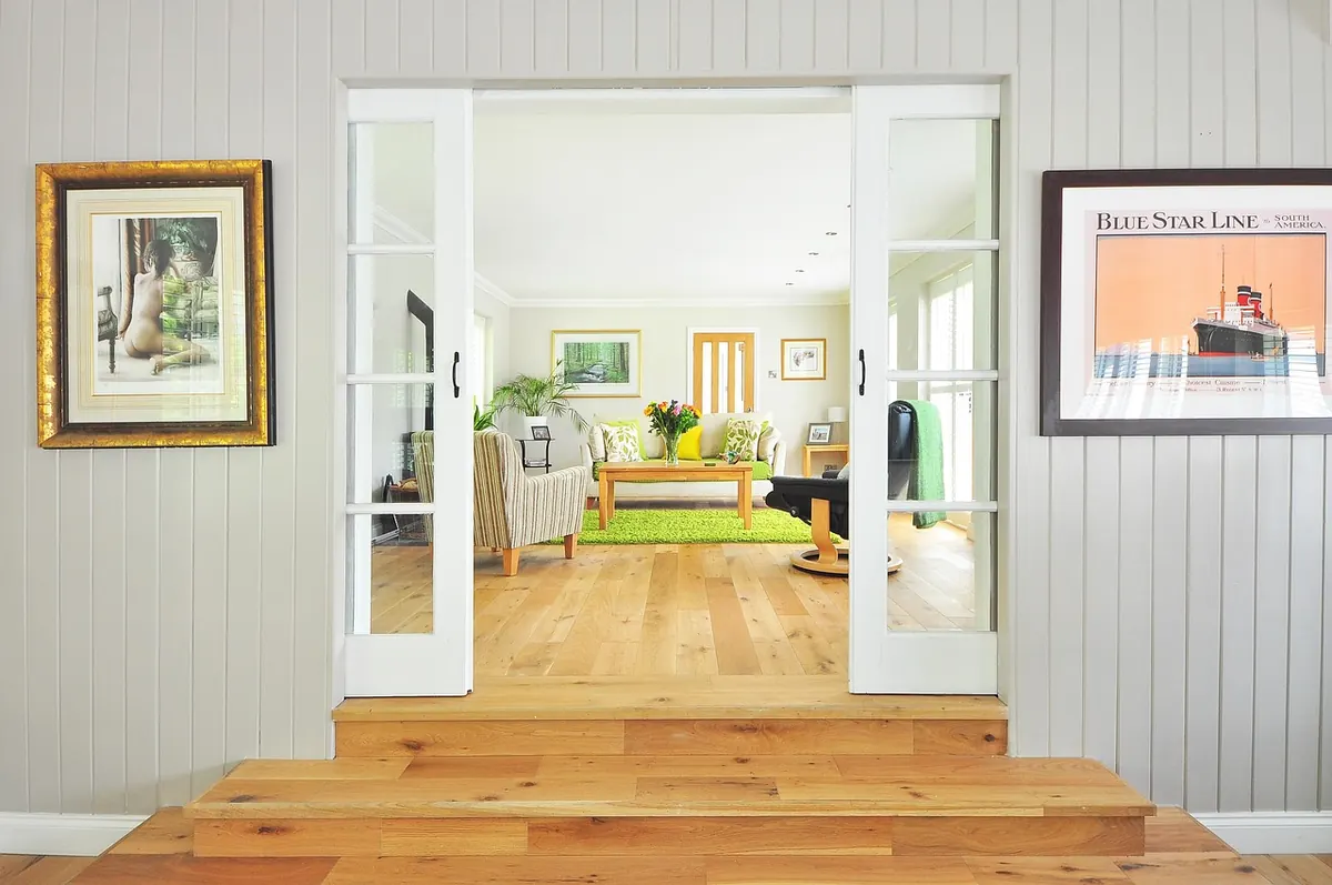 How to Arrange a Living Room Rug and Furniture for a Balanced Layout